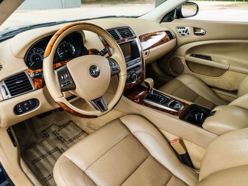 Used 2007 Jaguar XK Convertible RWD image 2