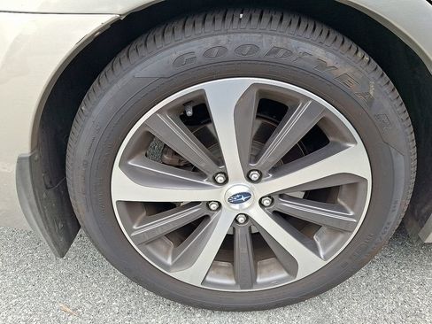 Used 2018 Subaru Legacy 2.5i Limited w/ Popular Package #2A AWD/4WD image 7
