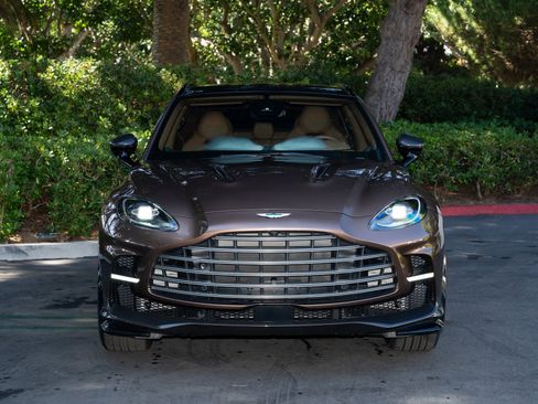 Used 2025 Aston Martin DBX 707 image 5