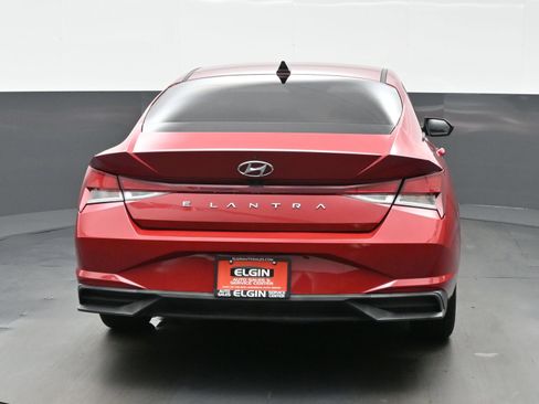 Used 2023 Hyundai Elantra SEL FWD image 5