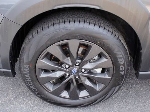 Used 2025 Subaru Outback Onyx Edition AWD/4WD image 12