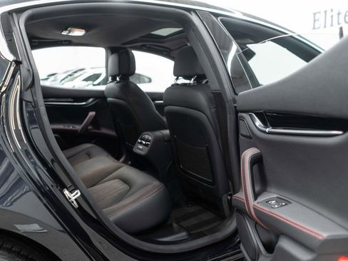 Used 2022 Maserati Ghibli Modena Q4 image 13