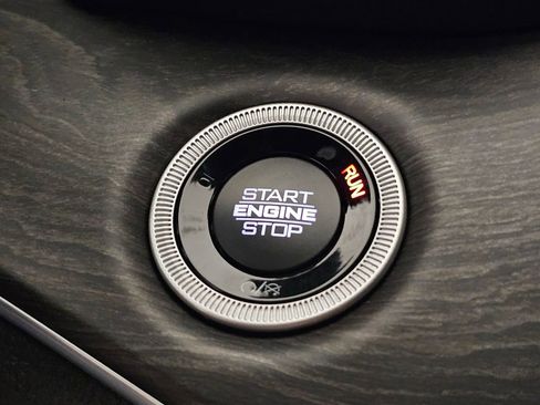 New 2025 Jeep Grand Cherokee Limited w/ Luxury Tech Group II image 34