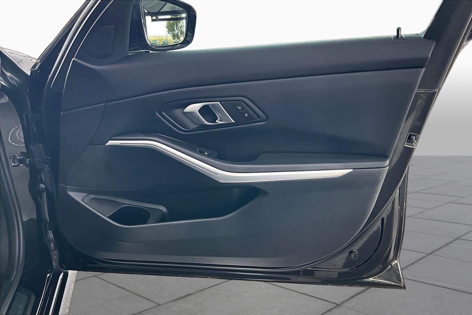 Used 2024 BMW 330i Sedan RWD image 23