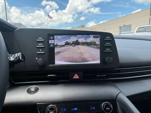 New 2026 Hyundai Elantra SEL Sport FWD image 18