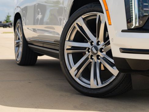 Used 2025 Cadillac Escalade Sport w/ Touring Package AWD/4WD image 2