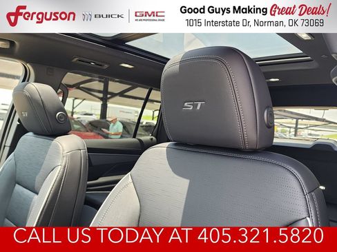 New 2026 Buick Enclave Sport Touring w/ Super Cruise Package FWD image 17