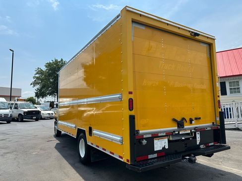 Used 2022 Ford E-350 and Econoline 350 Super Duty RWD image 7
