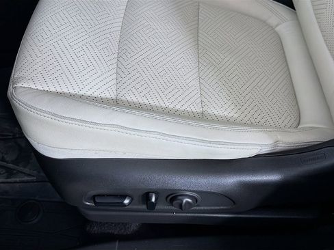 Used 2021 Buick Encore GX Essence w/ Advanced Technology Package image 18