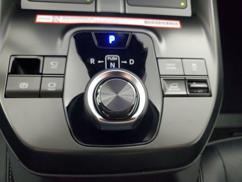 New 2026 Subaru Solterra Limited XT image 19