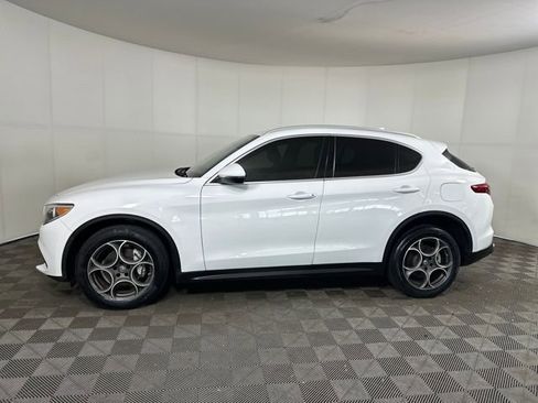 Used 2020 Alfa Romeo Stelvio AWD image 6