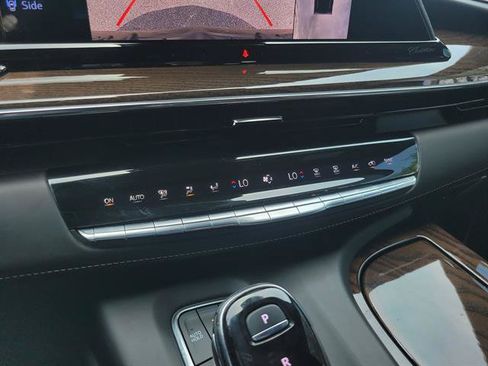 Certified 2023 Cadillac Escalade Sport Platinum AWD/4WD image 33