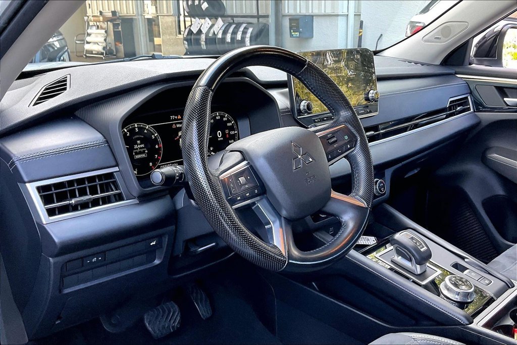 Used 2022 Mitsubishi Outlander SE FWD image 4