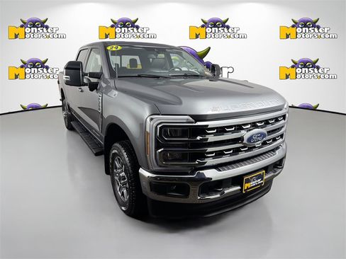 Used 2024 Ford F350 Lariat image 3