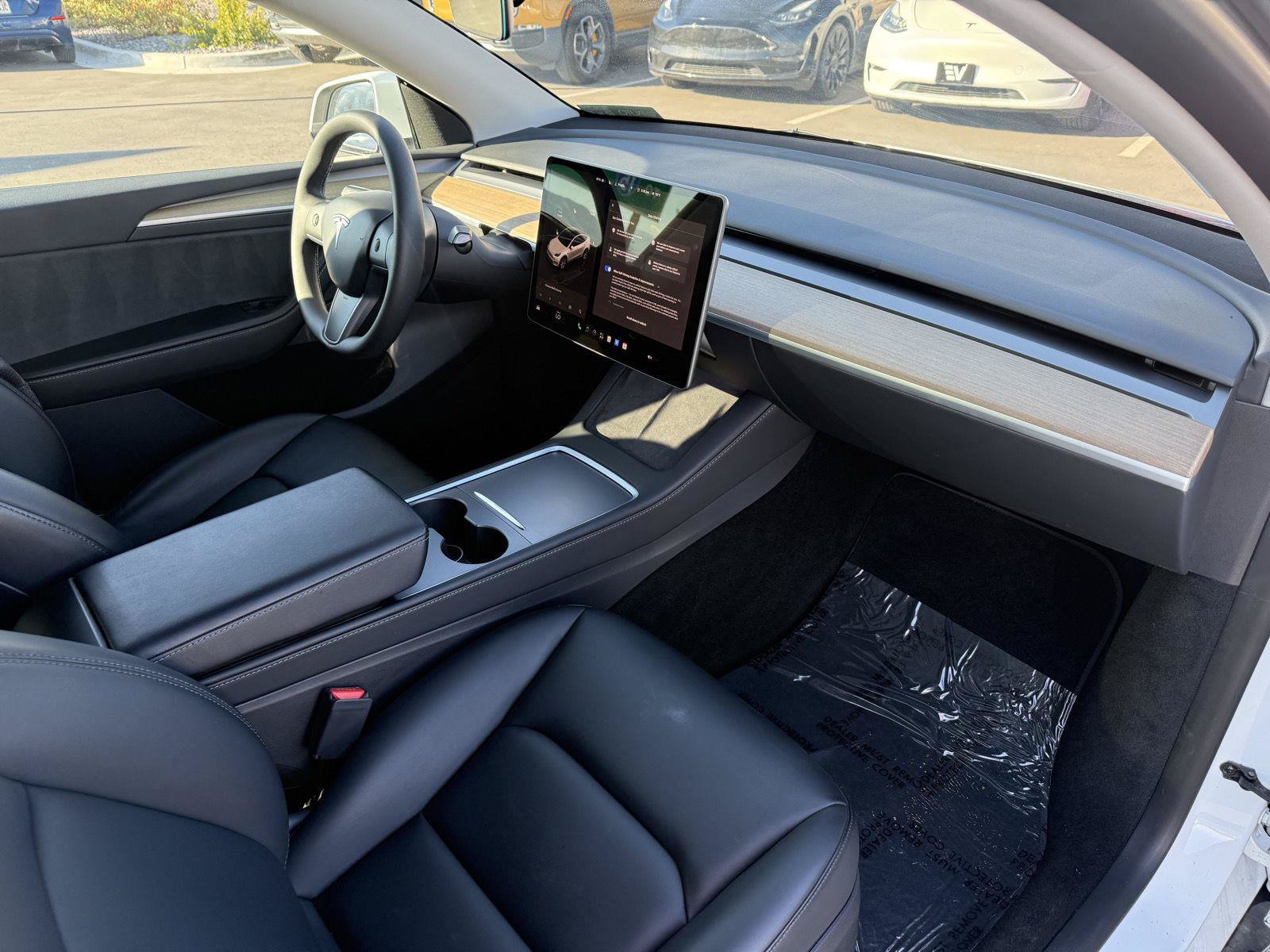 Used 2023 Tesla Model Y Long Range AWD/4WD image 23