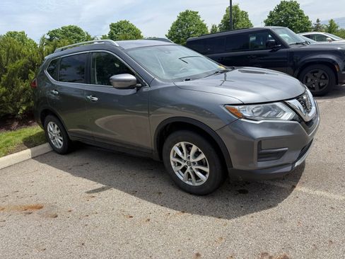 Used 2019 Nissan Rogue S w/ Special Edition Package AWD/4WD image 3