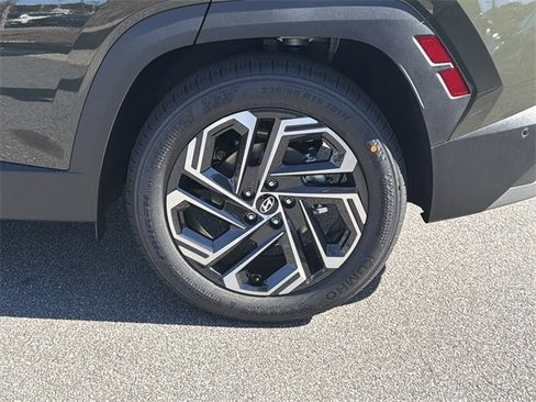 New 2026 Hyundai Tucson Limited image 19