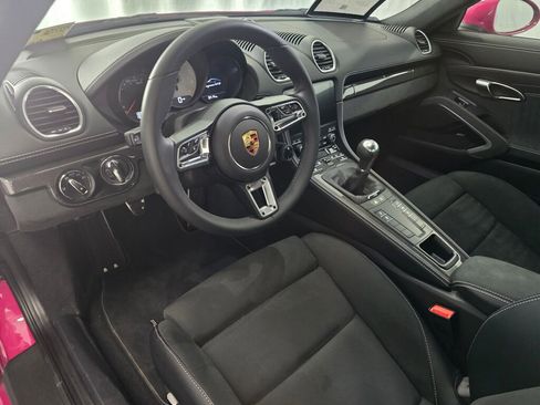 Certified 2025 Porsche 718 Cayman GTS RWD image 4