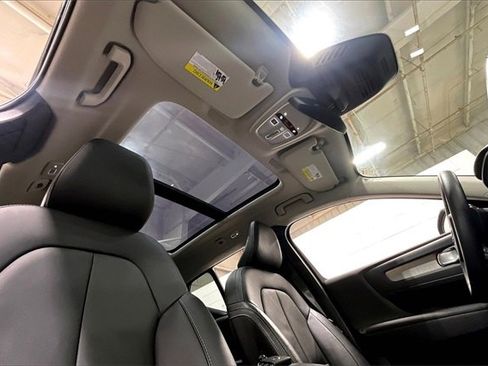 Certified 2024 Volvo XC40 B5 Core image 23