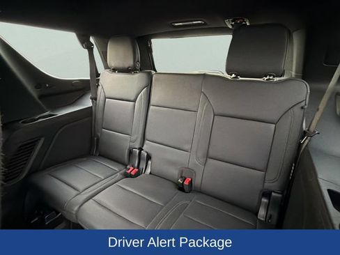 Used 2023 Chevrolet Tahoe Z71 w/ Luxury Package AWD/4WD image 18