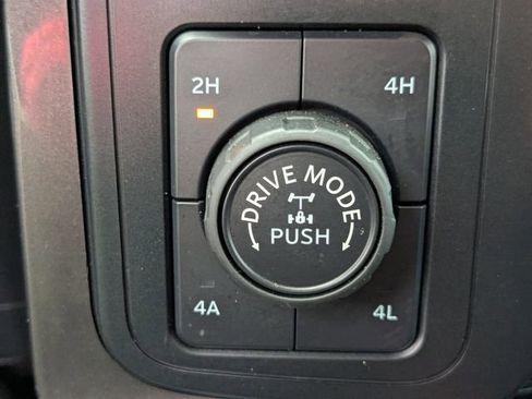 Used 2023 Ford F150 Lariat w/ Equipment Group 502A High image 27