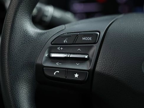 Used 2023 Hyundai Kona SEL AWD/4WD image 32