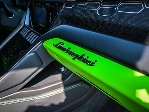 Used 2024 Lamborghini Urus S AWD/4WD image 33