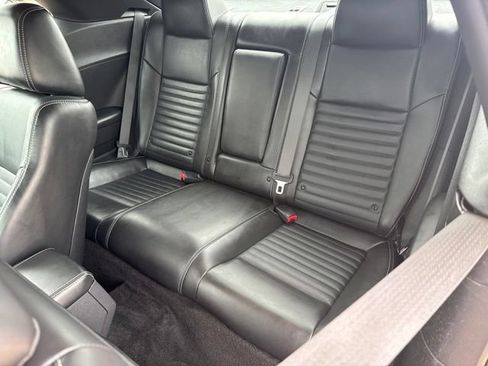 Used 2014 Dodge Challenger SXT Plus RWD image 19