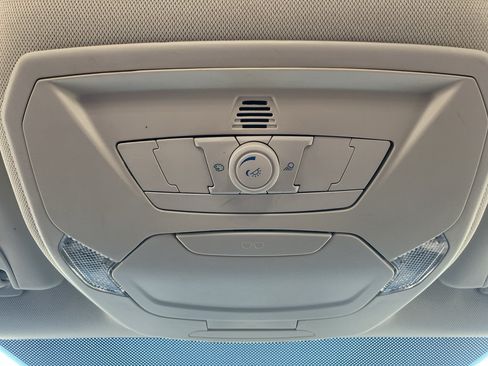 Used 2016 Ford Focus SE w/ Equipment Group 201A FWD image 24
