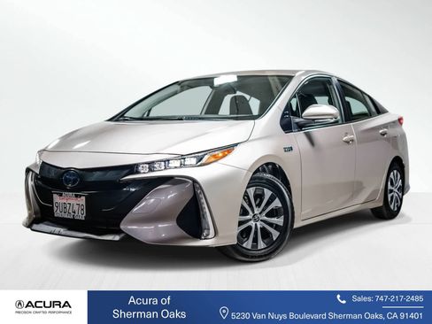 Used 2022 Toyota Prius Prime LE image 1