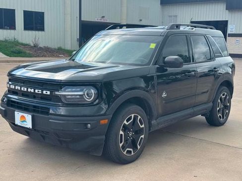 Used 2023 Ford Bronco Sport Outer Banks AWD/4WD image 2