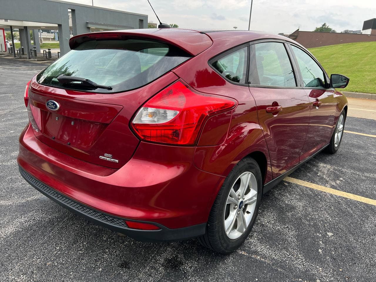 Used 2014 Ford Focus SE FWD image 6