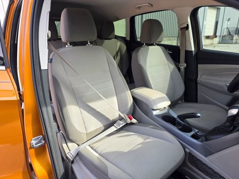 Used 2016 Ford Escape SE w/ Equipment Group 201A FWD image 40