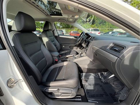 Used 2018 Volkswagen Jetta SE FWD image 36