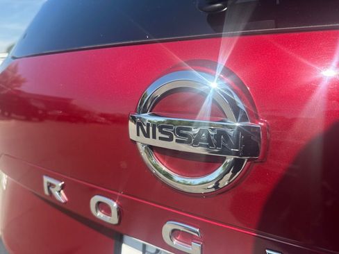 Used 2021 Nissan Rogue S image 40