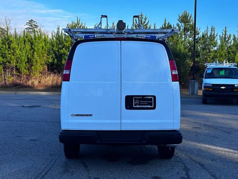 Used 2025 Chevrolet Express 2500 Extended w/ Communications Package image 10