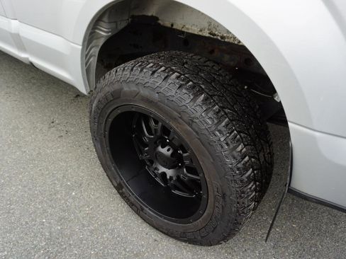 Used 2018 Ford F150 XLT w/ Equipment Group 302A Luxury image 6