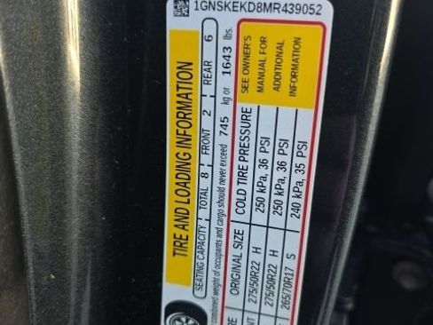 Used 2021 Chevrolet Suburban RST image 40