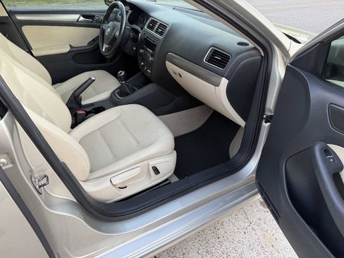 Used 2014 Volkswagen Jetta TDI FWD image 28