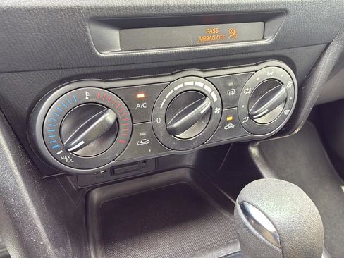 Used 2018 MAZDA MAZDA3 Sport image 27