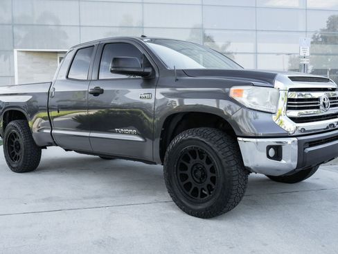 Used 2016 Toyota Tundra SR5 image 3