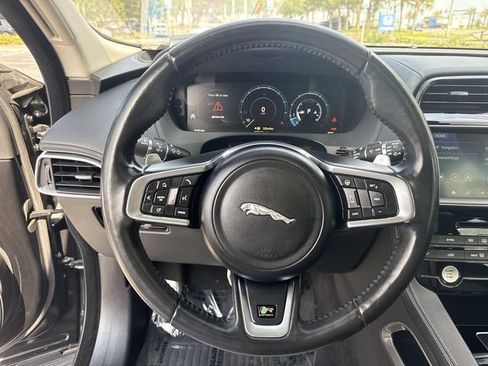 Used 2018 Jaguar F-PACE R-Sport AWD/4WD image 29