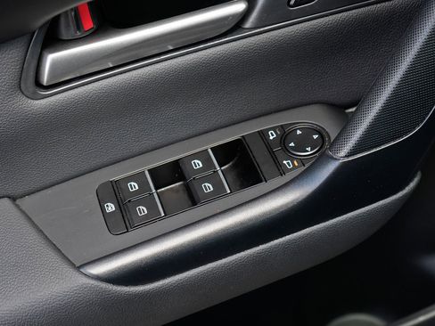 Used 2025 MAZDA CX-50 AWD 2.5 Hybrid w/ Premium Pkg image 18