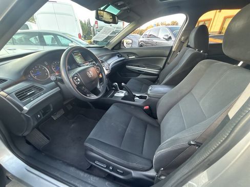 Used 2013 Honda Crosstour EX image 12