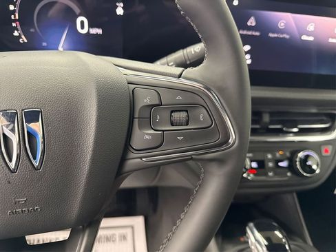 Used 2025 Buick Envista Preferred w/ Convenience I Package image 28