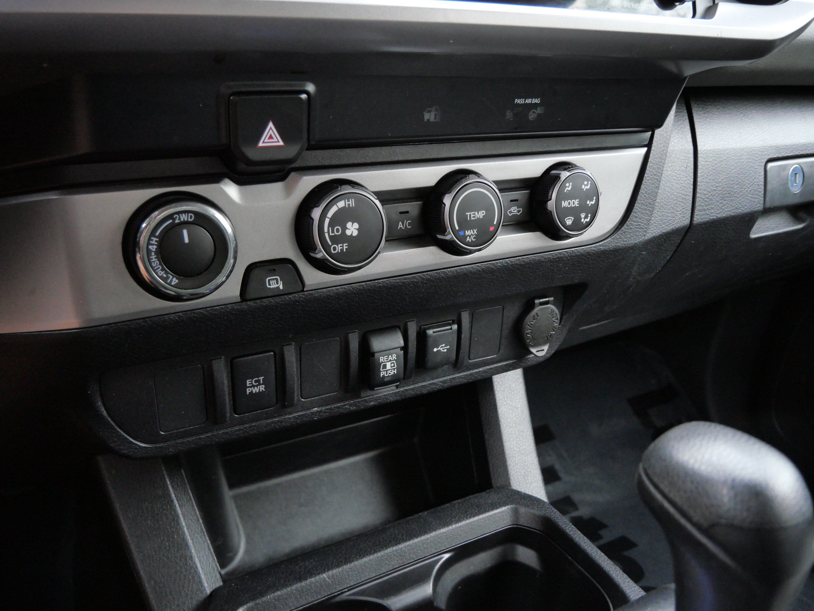 Certified 2020 Toyota Tacoma SR5 AWD/4WD image 24