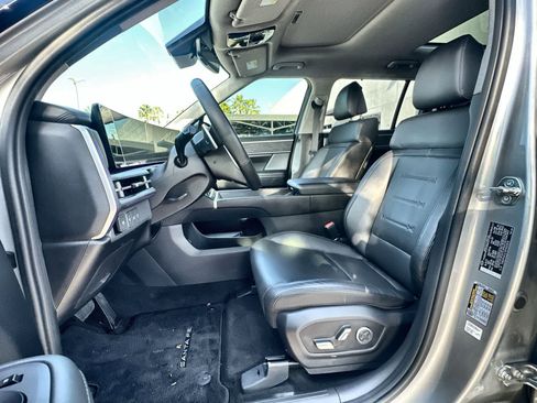 Used 2024 Hyundai Santa Fe Limited image 11