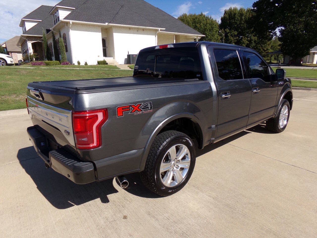 Used 2017 Ford F150 Platinum w/ Equipment Group 701A Luxury AWD/4WD image 39