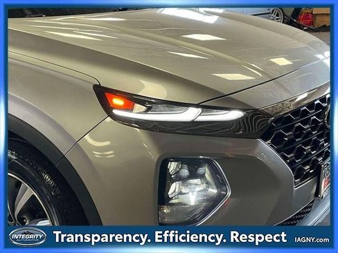 Used 2020 Hyundai Santa Fe Limited AWD/4WD image 10