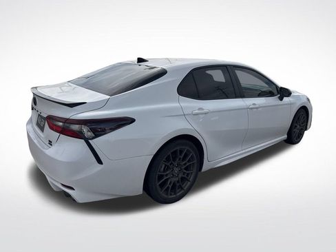 Used 2023 Toyota Camry SE AWD/4WD image 5